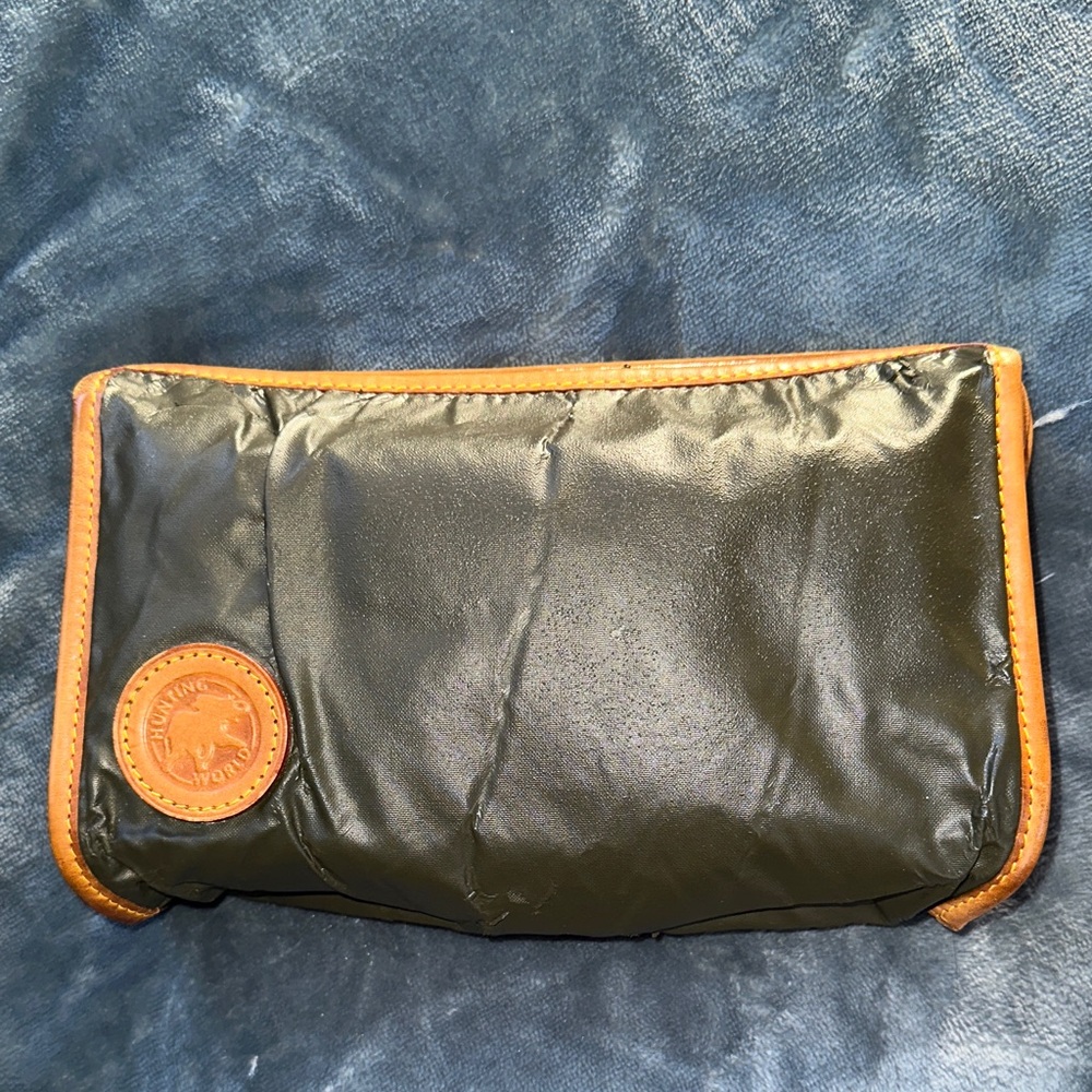 Hunting world olive toiletry bag brown leather trim damaged